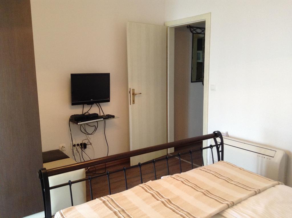 Apartments Vila Oksana Mimice Zewnętrze zdjęcie